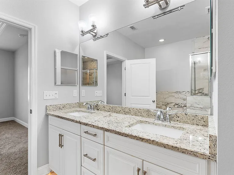 8756 Glenoak Trl — Photo 22