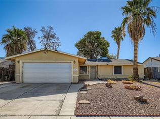 4364 Annie Oakley Dr, Las Vegas, NV 89121