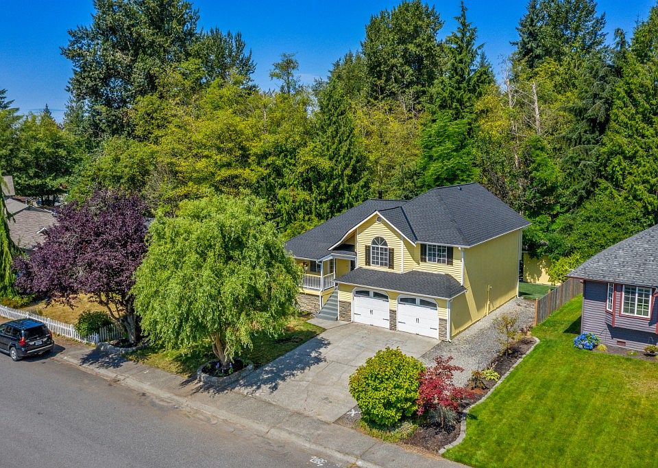 1st image of 9205 15th Pl SE