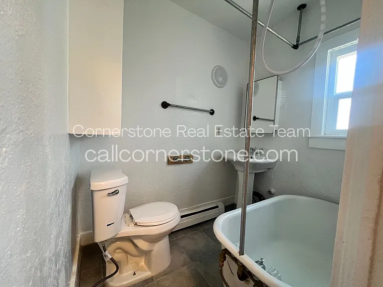 326 E Saint Vrain St #1 — Photo 8