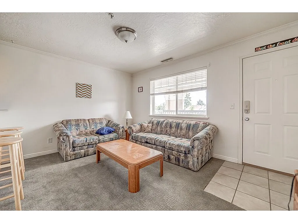 Building Photo - 551 N 200 E #306