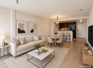 1328 W Pender St #1903, Vancouver, BC V6E4S9