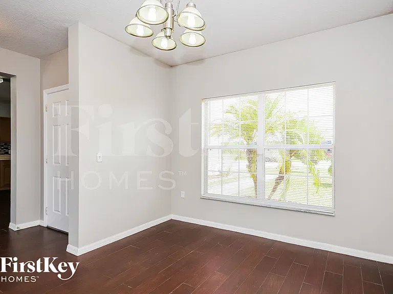 958 Cumberland Dr — Photo 6