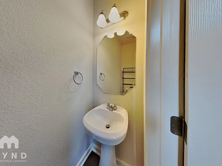 16304 Travesia Way — Photo 18