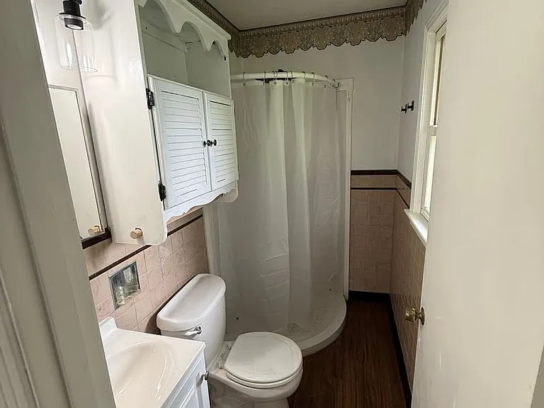754 N Main St — Photo 15