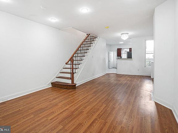 2nd image of 5717 Pemberton St