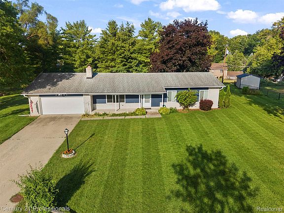 3rd image of 31991 Staman Ct