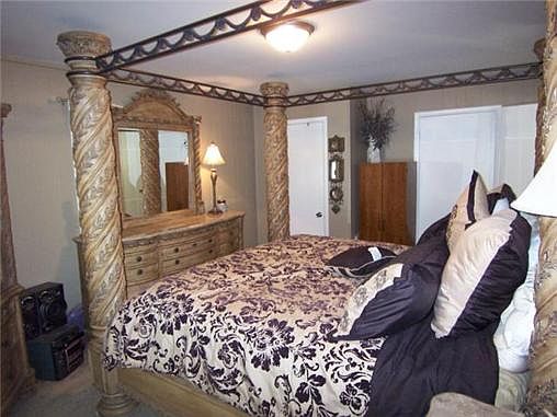 5th image of 2111 Shawnee Dr