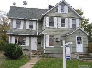 207 Washington Ave, Cedarhurst, NY