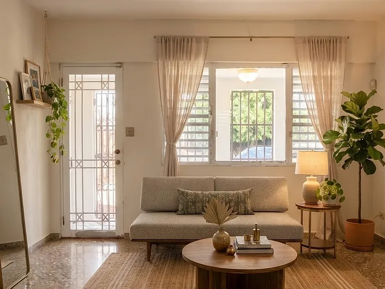 1771 Siervas De Maraa — Photo 27