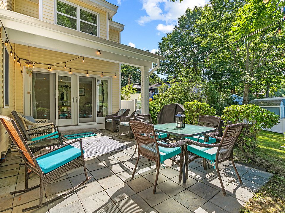 1st image of 27 Somerset Avenue