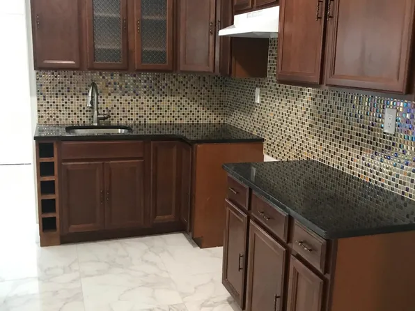 1860 E Westmoreland St, Philadelphia, PA 19134