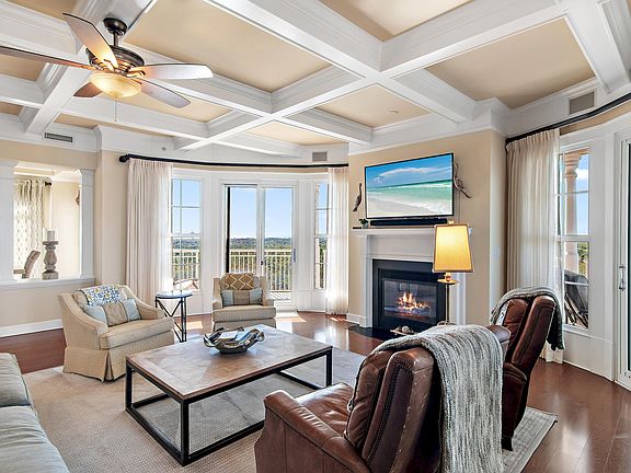 5th image of 408 Kelly Plantation Dr Unit 1111