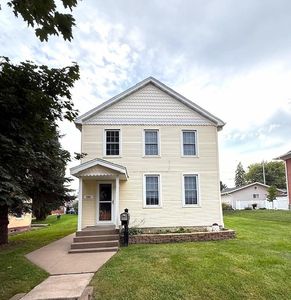 104 N 4th St, Bellevue, IA, 52031