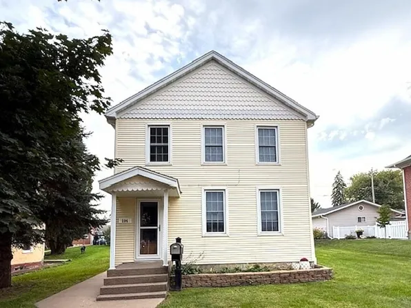 104 N 4th St, Bellevue, IA 52031