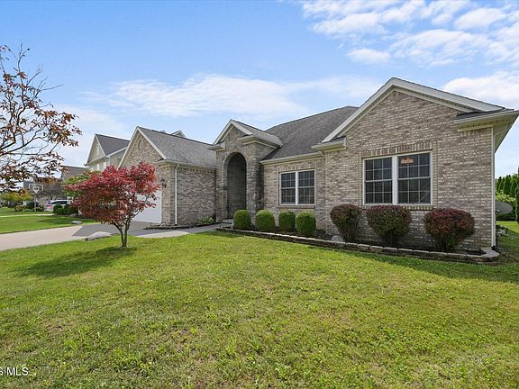 2nd image of 14733 Lake Meadows Dr