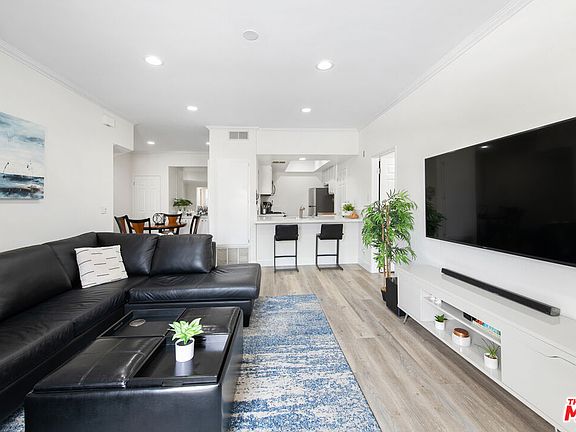 5th image of 1665 Federal Ave Unit 302