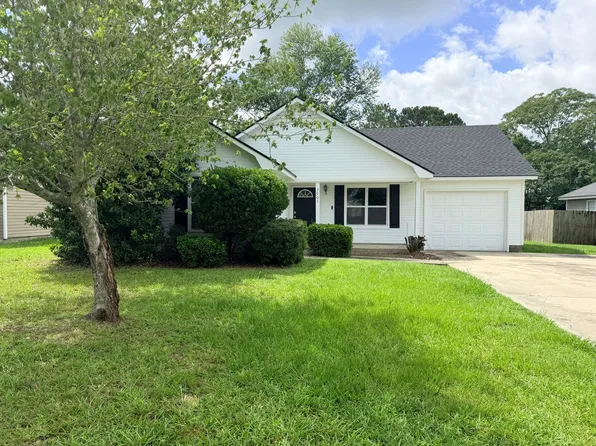 3905 Heatherwoods Dr, Valdosta, GA 31605