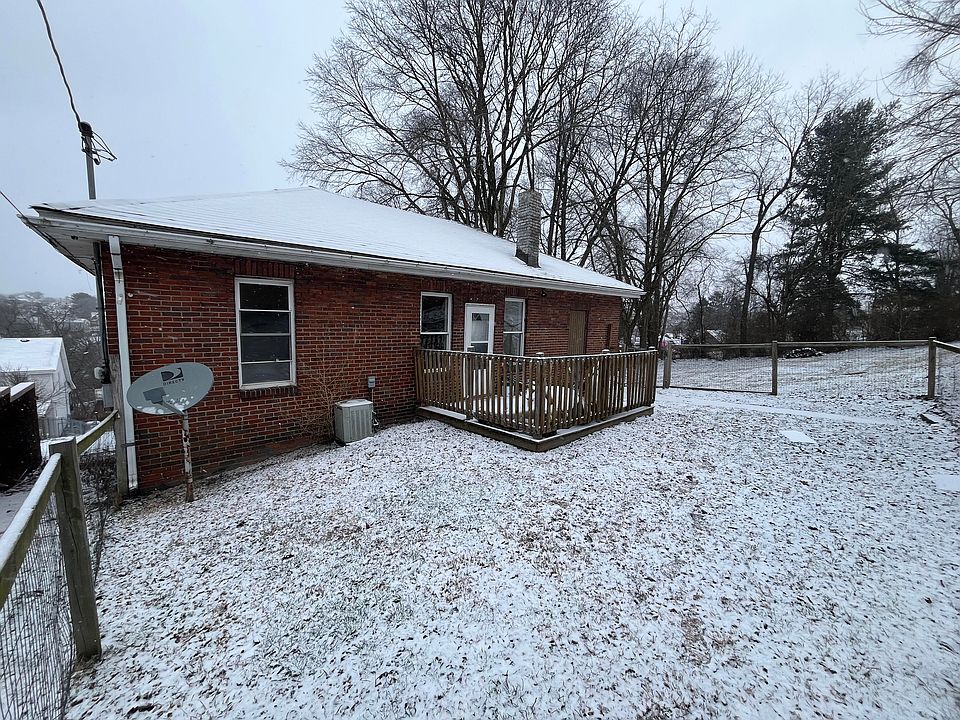 129 Pikeview - Alley