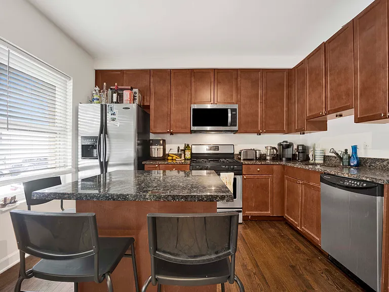 3500 N Racine Ave #1 — Photo 5