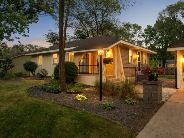 725 82nd Ave N, Brooklyn Park, MN 55444