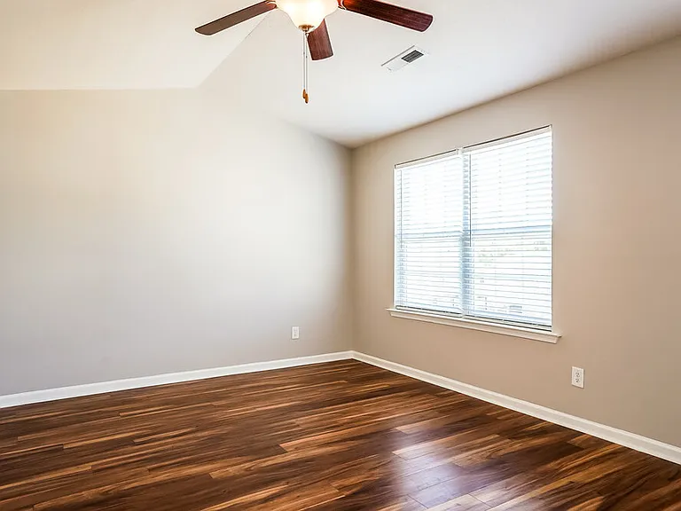 42 Nevada Ct — Photo 9