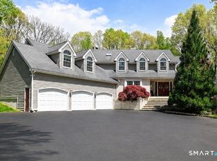 59 Greenbriar Rd, Oxford, CT 06478