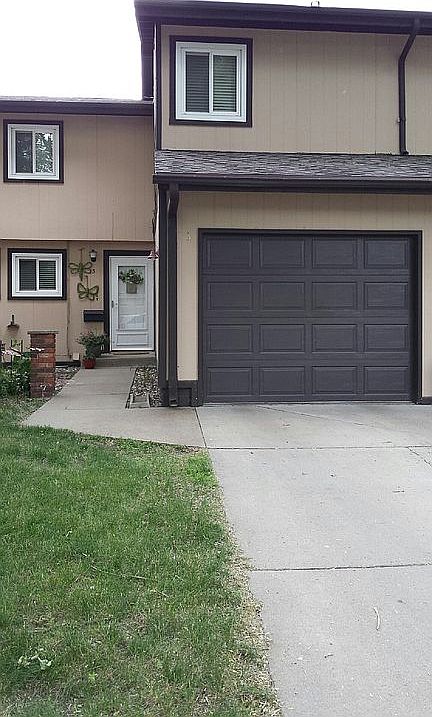 1st image of 1403 Oakwood Dr APT 3