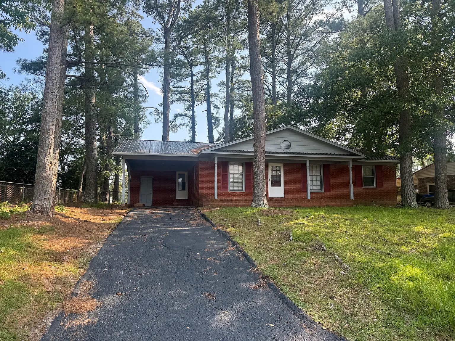 3 bed, 1190 sqft, $1,300 — Photo 2