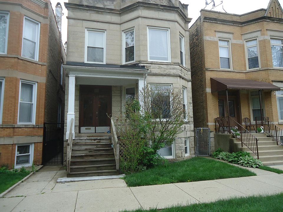 1st image of 2537 N Monticello Ave Floor 2