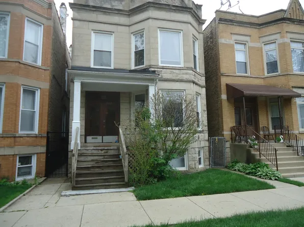 2537 N Monticello Ave Floor 2, Chicago, IL 60647