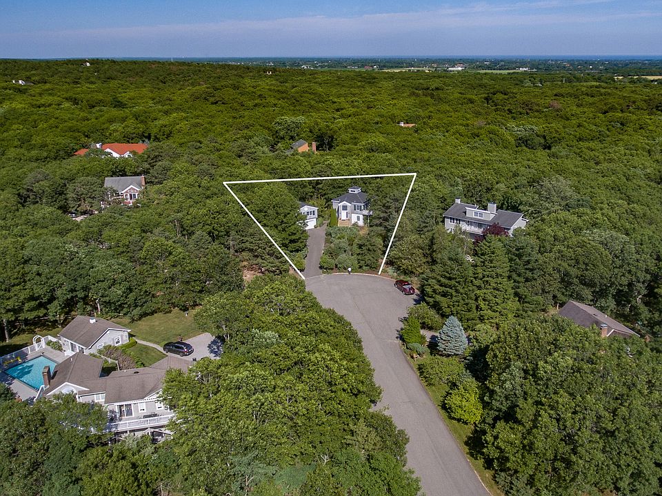 2nd image of 8 Trail Ct