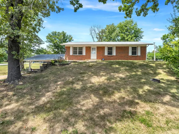 27 S Kern Dr, O Fallon, MO 63366