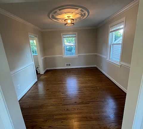 3rd image of 127 Courtland Pl