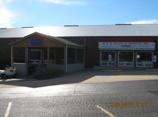 218 S Lake Of The Woods Rd, Mahomet, IL 61853