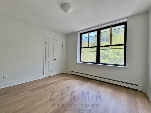 152 Parkside Avenue image 1 of 11