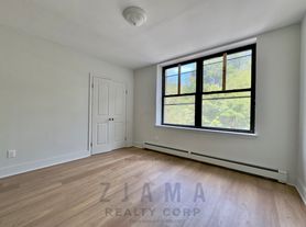 152 Parkside Ave