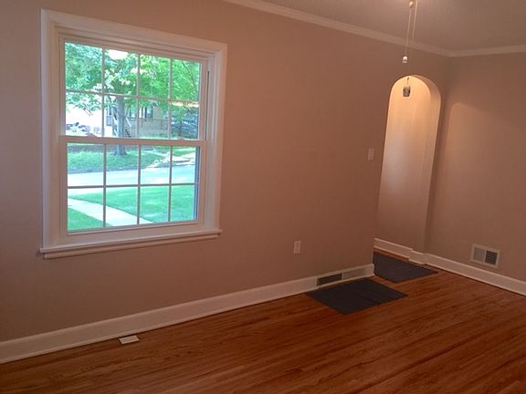 3rd image of 1616 4th Ave