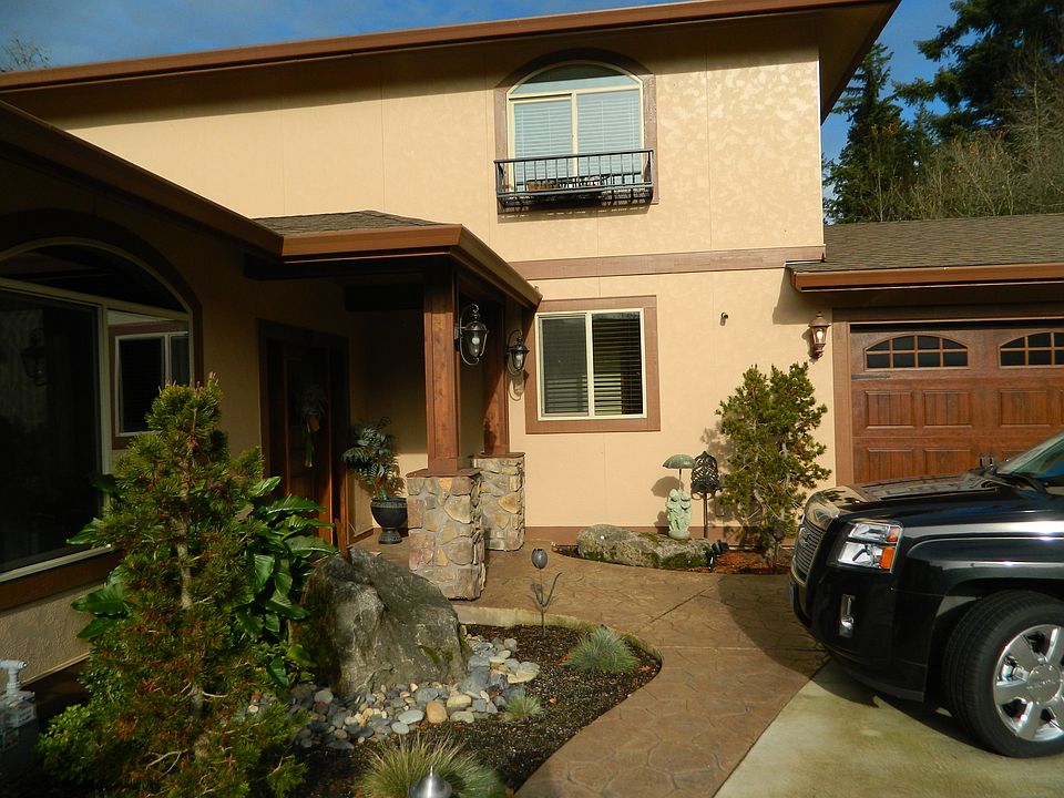 1st image of 3910 NE 97th Ave