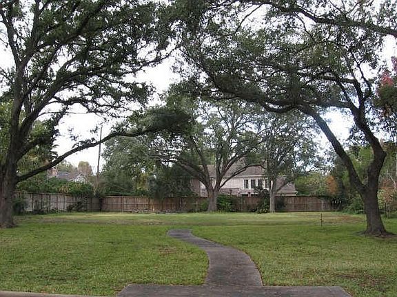 3rd image of 5416 Holly Springs Dr
