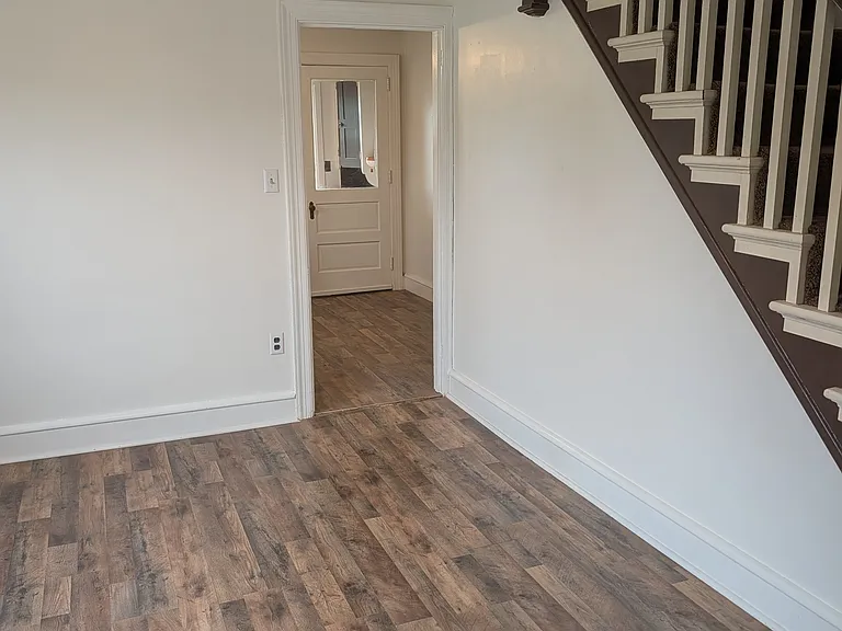 1413 Lacrosse Ave — Photo 5