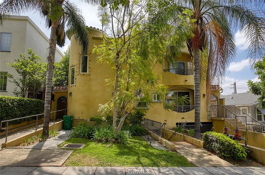 Building Photo - 710 E Verdugo Ave