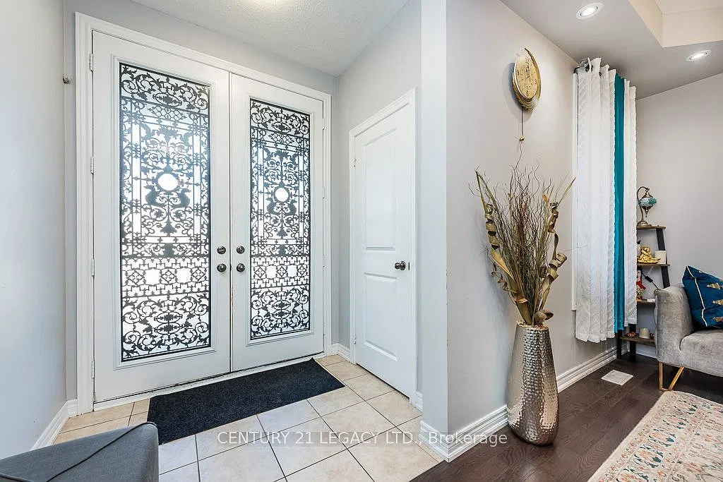 4 bed, $3,150 — Photo 3