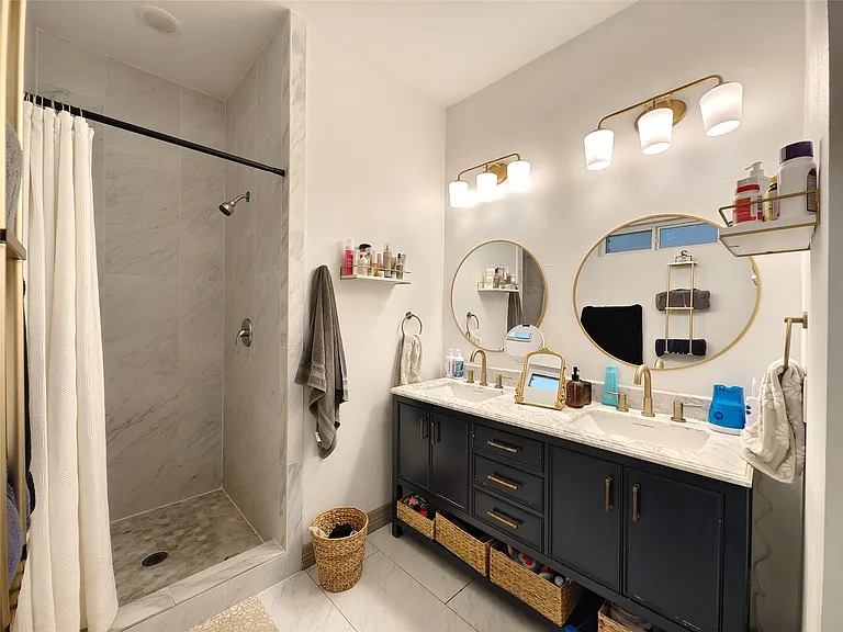 1217 Campbell St — Photo 30