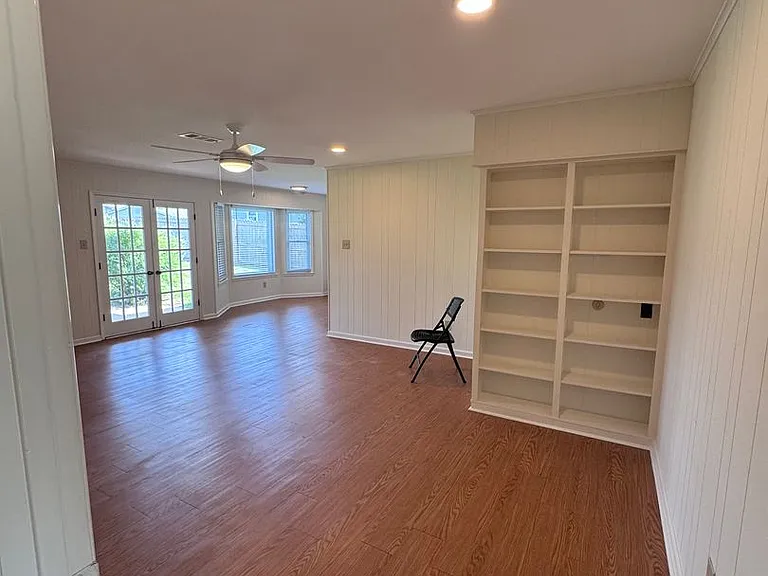1115 Briar Creek Rd — Photo 58