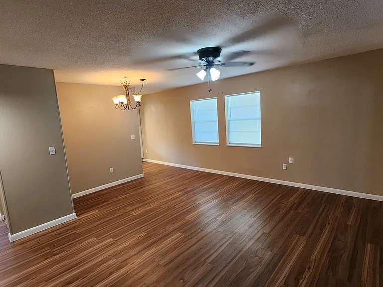 965 Fay Blvd — Photo 19