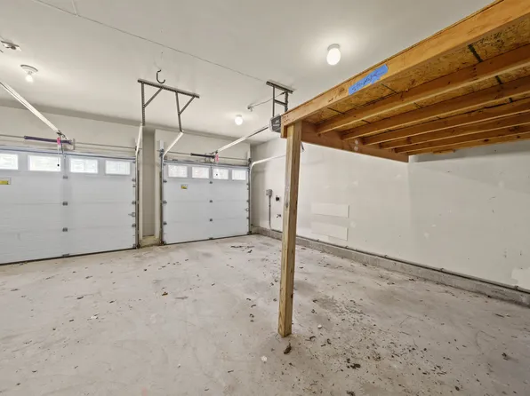 1 Intrepid Place image 35 of 38