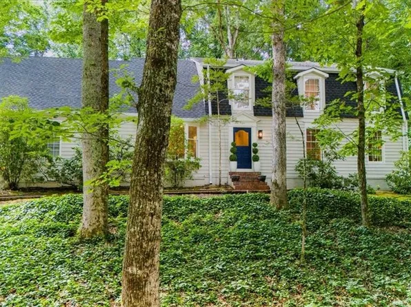 245 W Spalding Dr, Atlanta, GA 30328