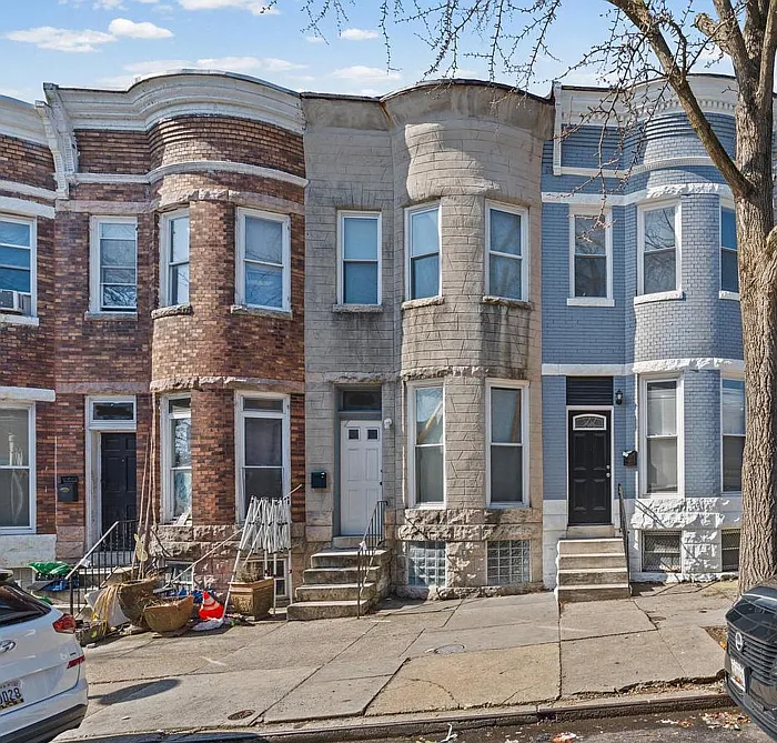 4 bed, 2.5 bath, $3,100 — Photo 2