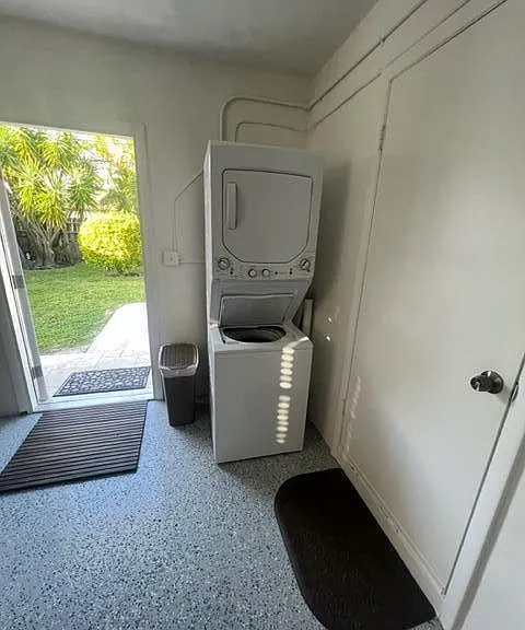 1260 Manor Dr — Photo 30